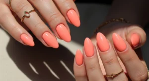 “15 Peach Coral Nail Ideas That Feel Warm, Glowy, and Pretty”