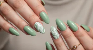  Green Marble Accent Nails