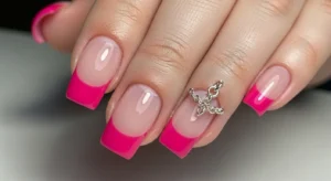 Fuchsia Chain Accent Nails