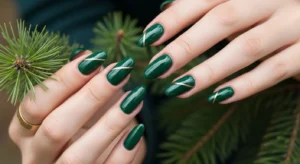 Evergreen Green Nails: 