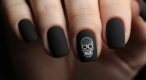 Skull Accent Nail: