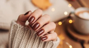 brown cozy short nails