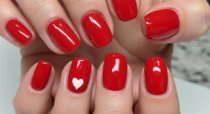 red nails heart design